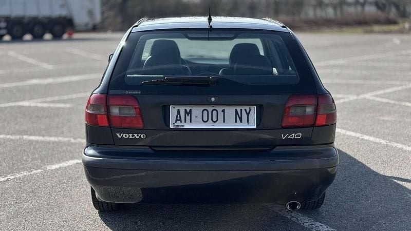 Usata Volvo V40 116 CV (85 kW) 1996 Station wagon