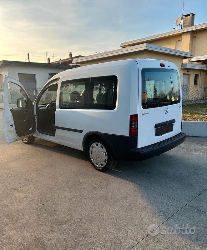 Occasion Opel Combo S 97 ch (71 kW) 2008 Monospace