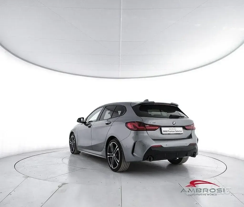 Usata BMW 120 M Sport 190 CV (139 kW) 2024 Grigio Utilitaria