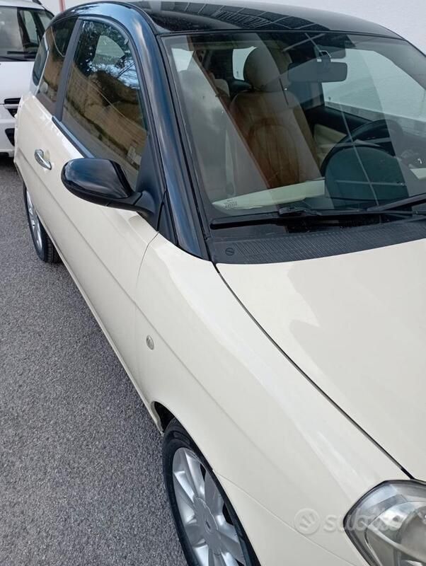 Usata 2005 Lancia Ypsilon Due volumi | 4000 € - Immagine 1/4