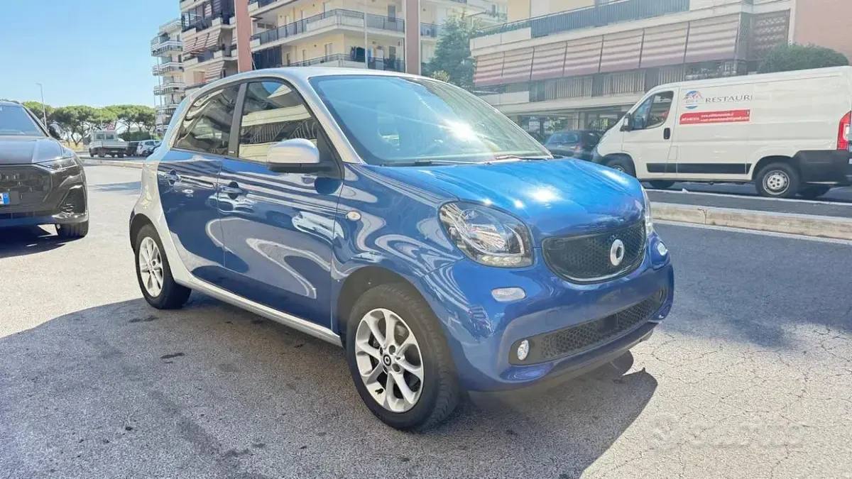 Usata Smart ForFour Passion 71 CV (52 kW) 2018 Blu/azzurro Utilitaria