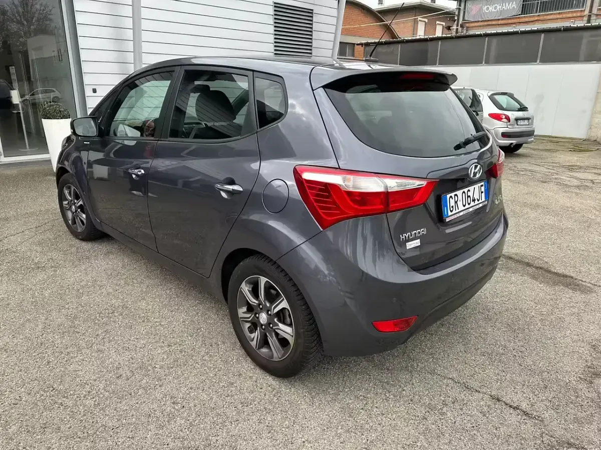 Usata Hyundai i20 125 CV (91 kW) 2019 Grigio Monovolume