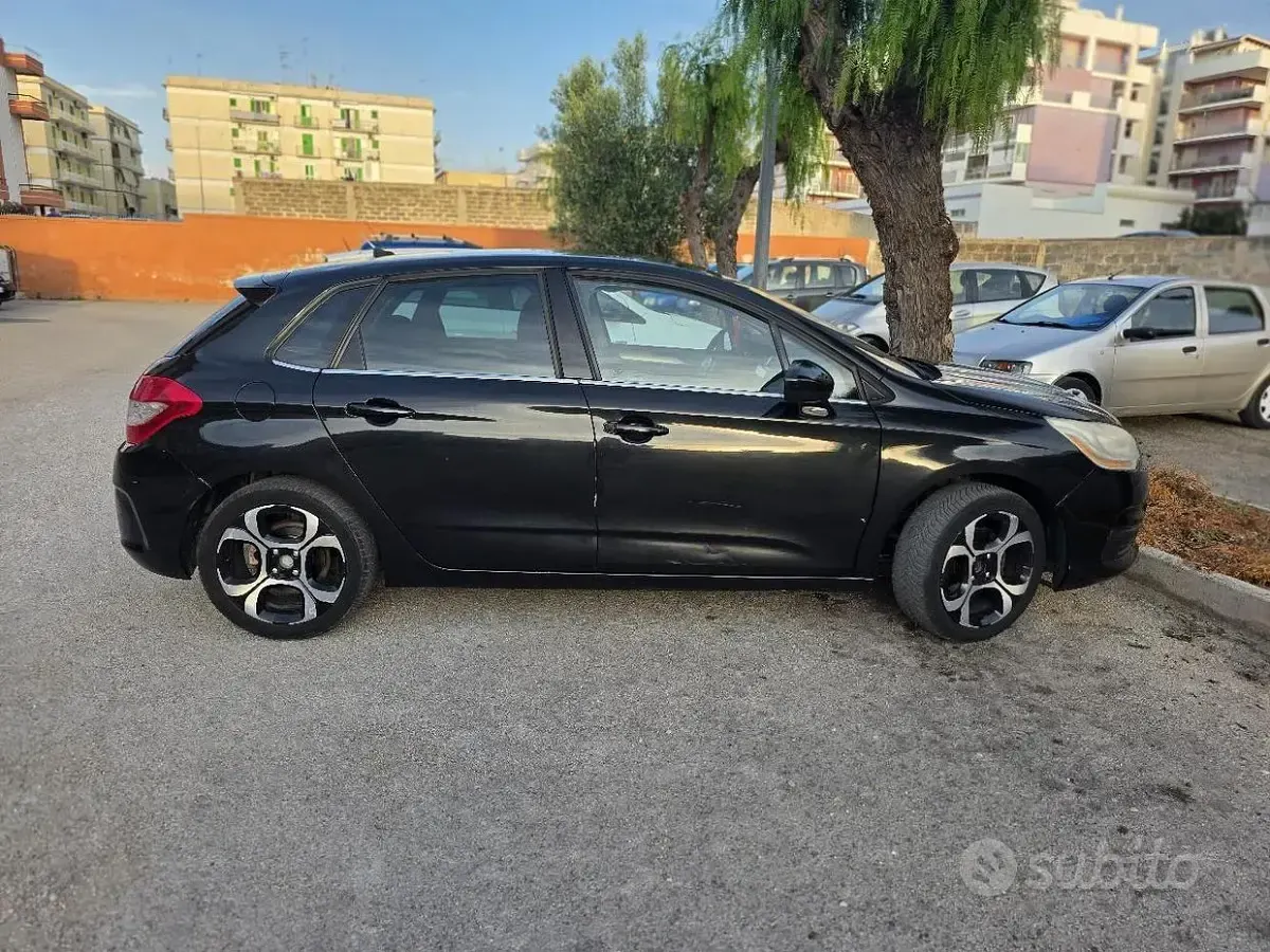 Usata Citroën C4 109 CV (80 kW) 2013 Nero Berlina
