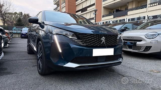 Usata Peugeot 3008 Allure 150 CV (110 kW) 2024 Verde metallizzato SUV