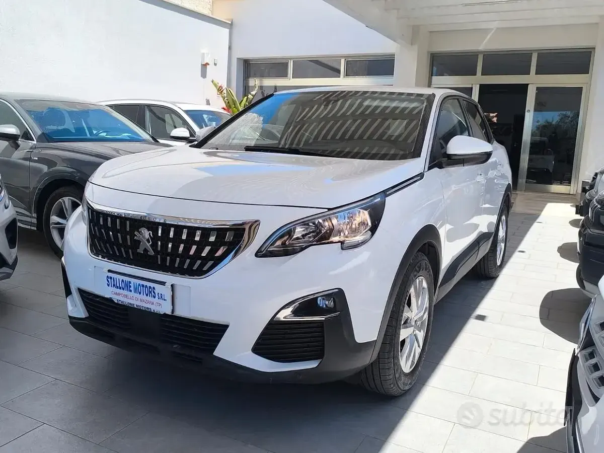 Usata Peugeot 3008 Business-Line 131 CV (96 kW) 2020 Bianco SUV