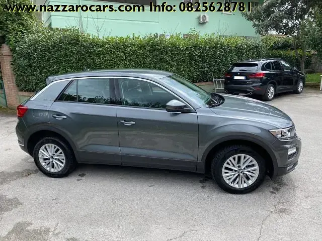 Usata VW T-Roc Business 150 CV (110 kW) 2021 Grigio SUV