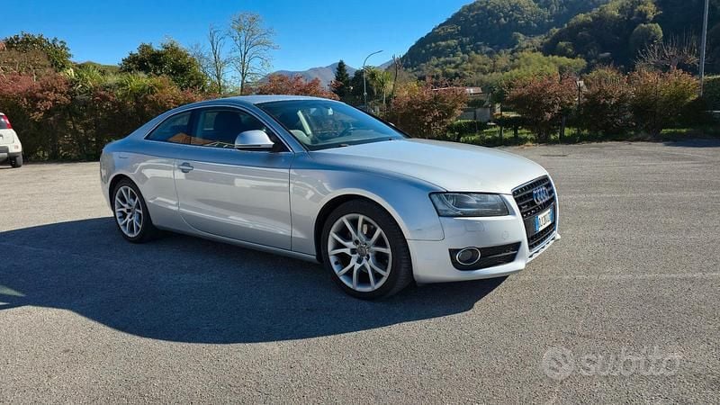 Grigio Usata 2007 Audi A5 Coupé | 6900 € (Buon prezzo) - Immagine 1/4