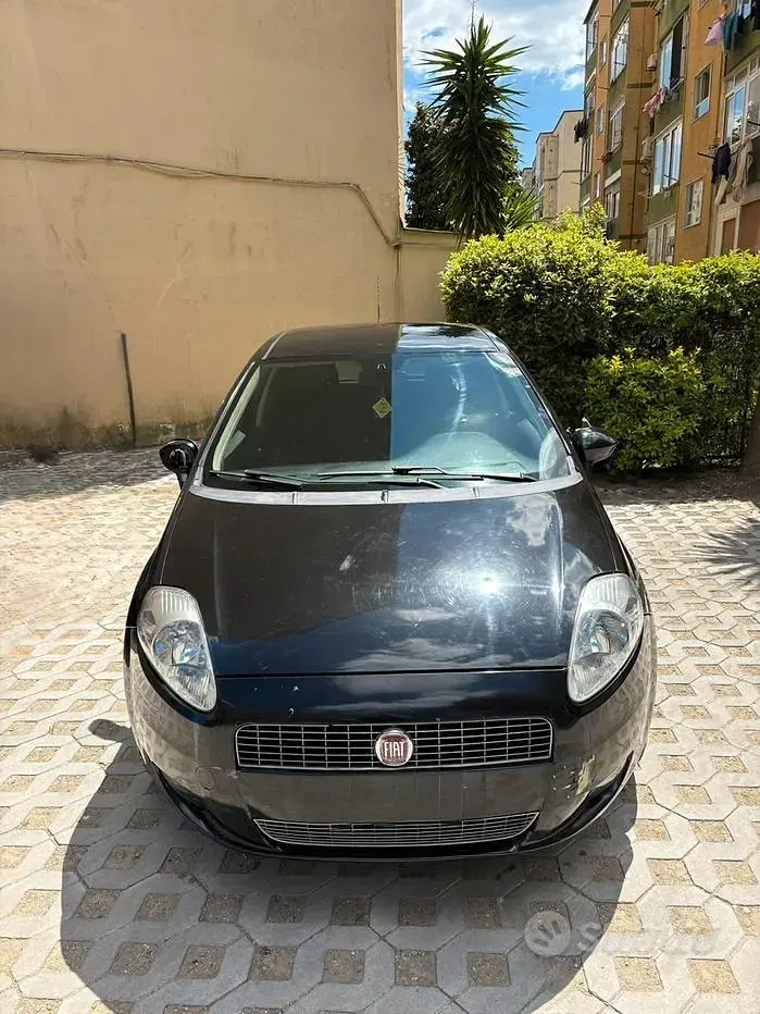 Usata Fiat Grande Punto 77 CV (56 kW) 2009 Nero Utilitaria