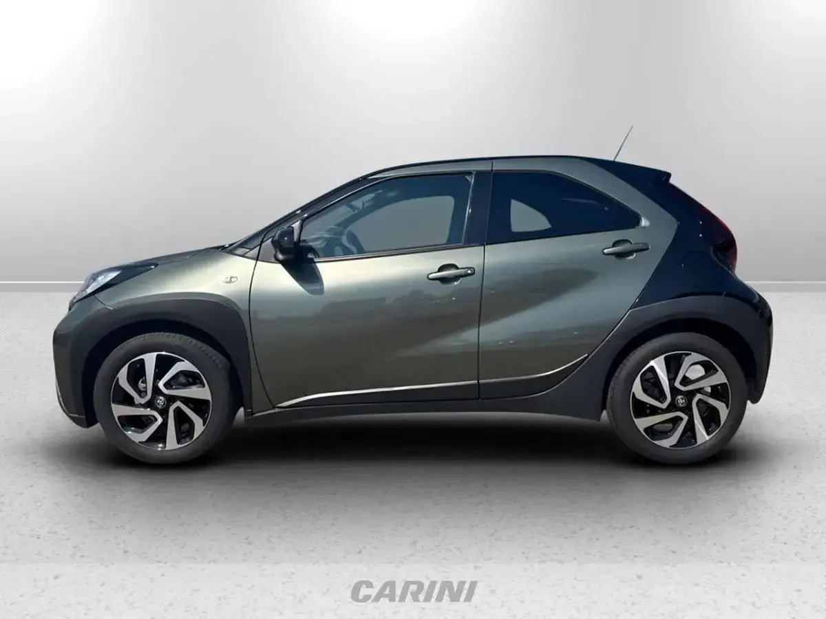 Usata Toyota Aygo X Trend 72 CV (52 kW) 2023 Nero SUV