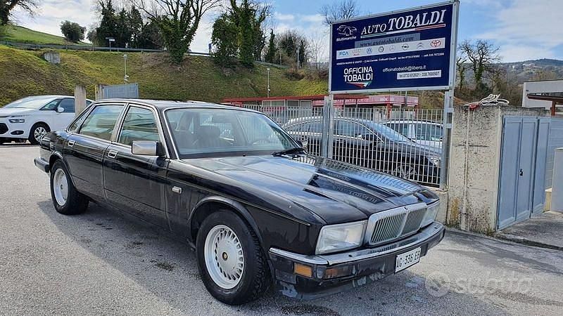 Usata Jaguar XJ Sovereign 213 CV (156 kW) 1988 Nero Berlina