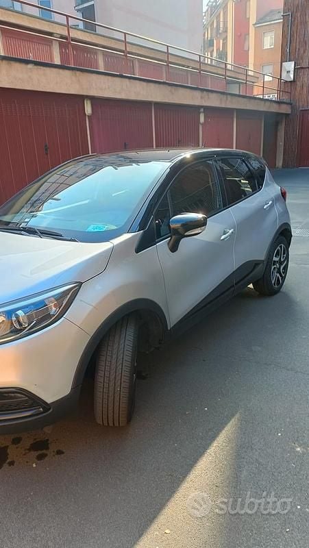 Usata Renault Captur 95 CV (69 kW) 2017 Grigio SUV