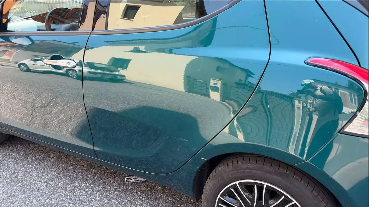Usata Lancia Ypsilon Gold 69 CV (50 kW) 2018 Verde Utilitaria