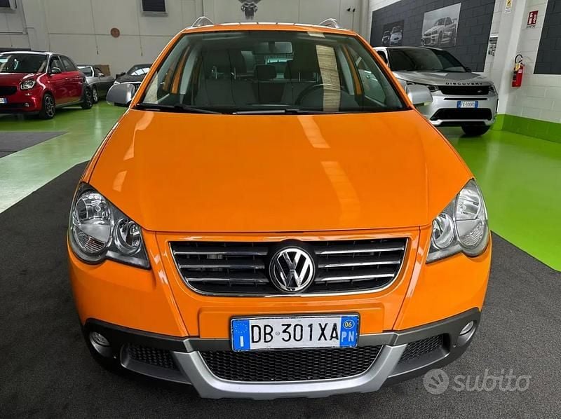 Käytetty VW Polo Cross 69 HP (50 kW) 2009 Oranssi Viistoperä