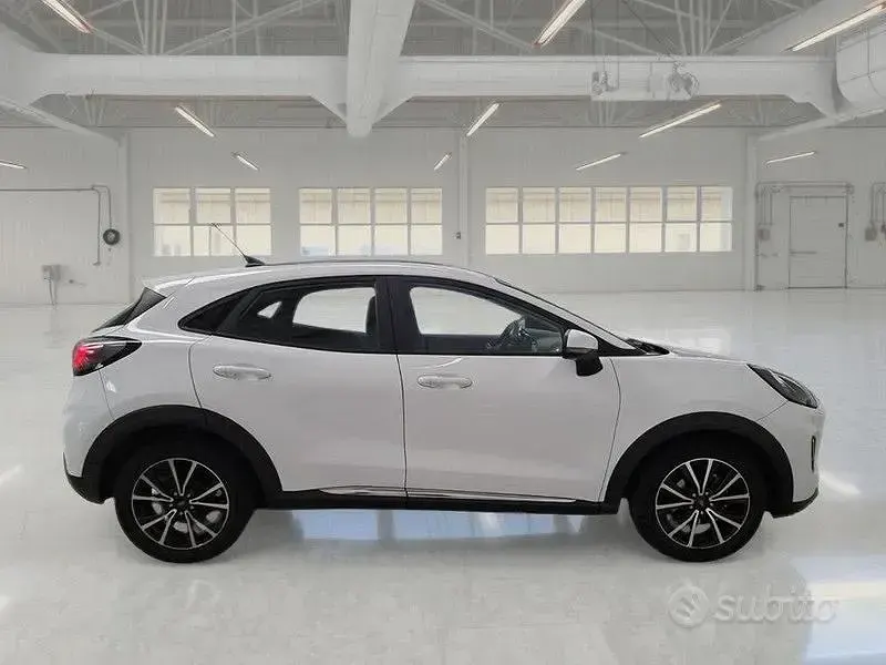 Usata Ford Puma Titanium 120 CV (88 kW) 2022 Bianco SUV