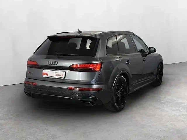 Usata Audi Q7 S-Line 286 CV (210 kW) 2024 Grigio daytona perlato SUV
