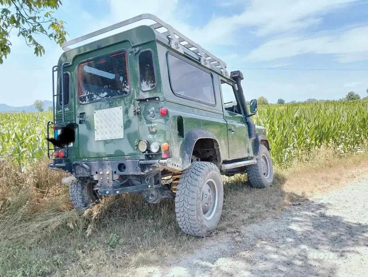 Usata Land Rover Defender 113 CV (83 kW) 2002 SUV