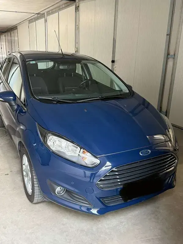 Usata Ford Fiesta Titanium 95 CV (69 kW) 2016 Blu/azzurro Utilitaria