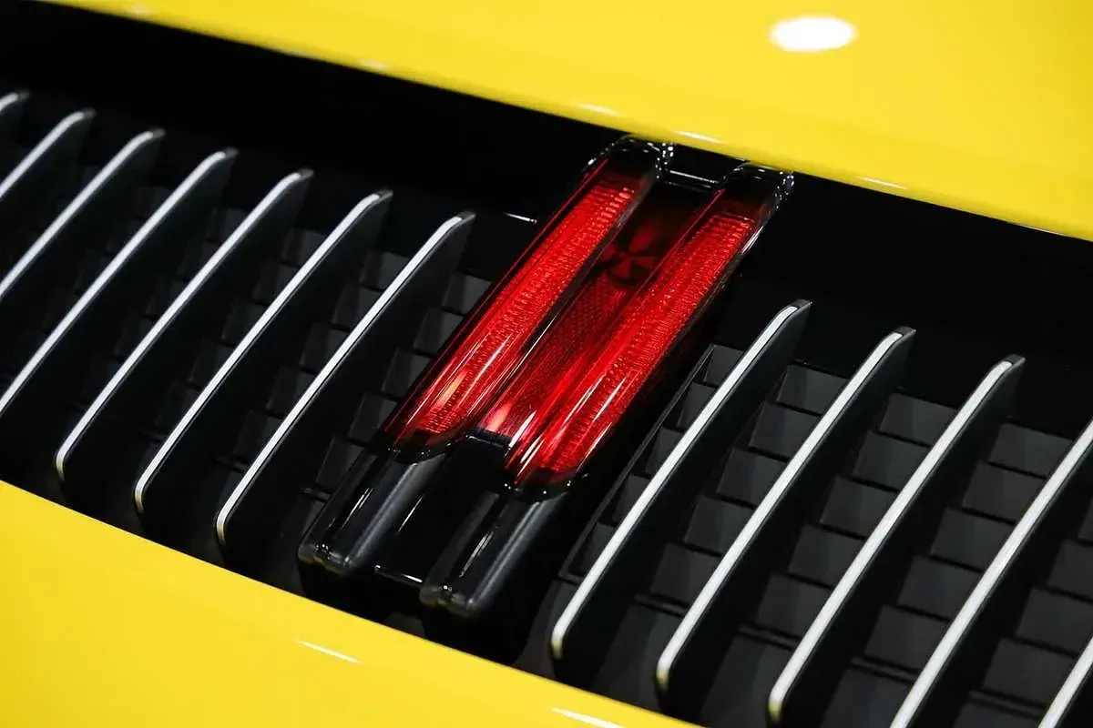 Usata Porsche 992 450 CV (330 kW) 2021 Giallo Cabrio