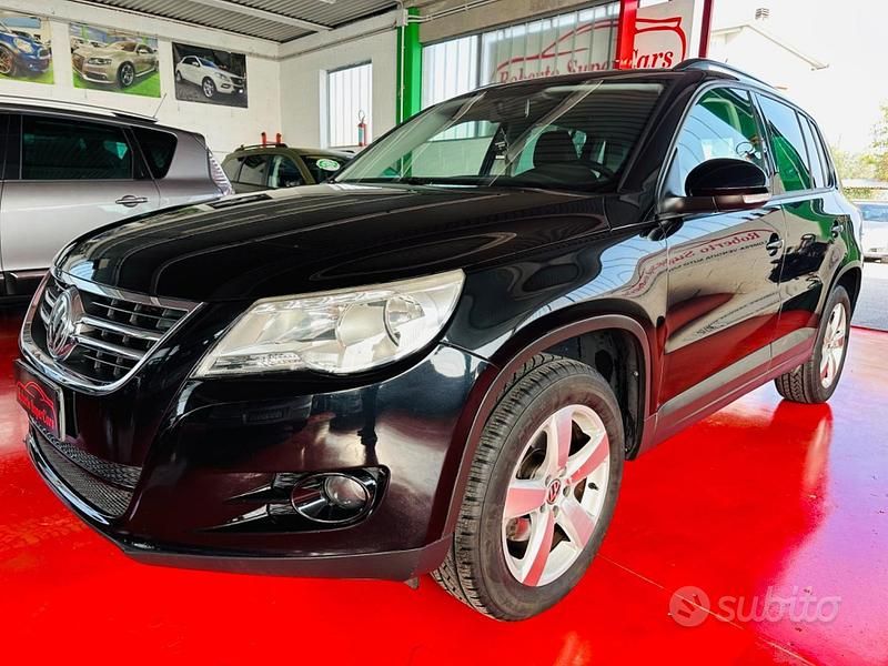 Nero Usata 2010 VW Tiguan Trendline SUV | 3800 € (Super prezzo) - Immagine 1/4