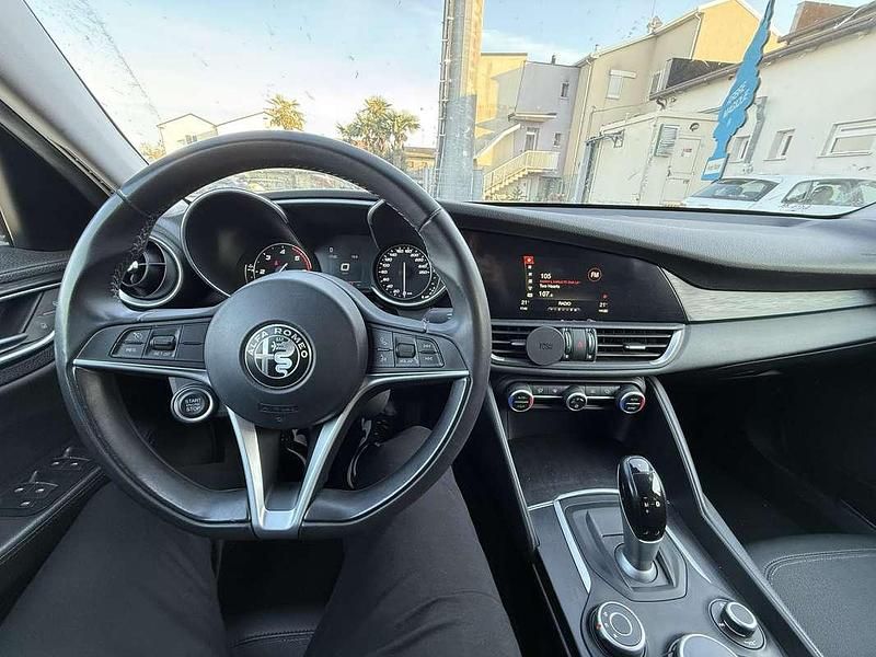 Usata Alfa Romeo Giulia Super 150 CV (110 kW) 2017 Berlina