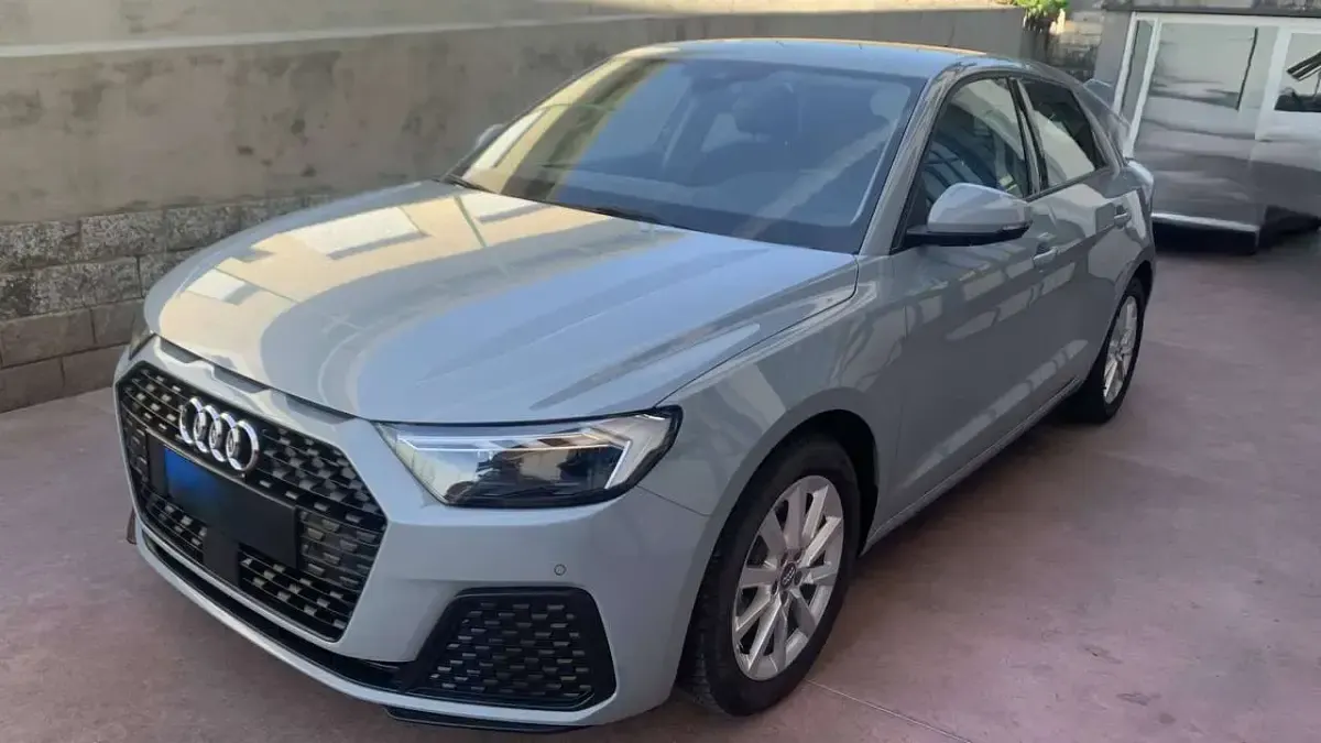 Usata Audi A1 Sportback Admired 110 CV (80 kW) 2022 Grigio Utilitaria