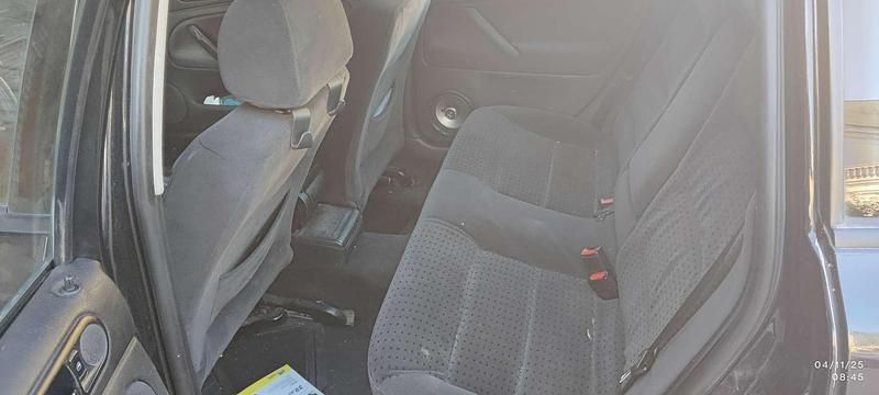 Usata VW Passat 116 CV (85 kW) 2002 Nero Berlina