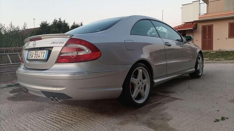 Usata Mercedes CLK320 Avantgarde 218 CV (160 kW) 2002 Argento Coupé