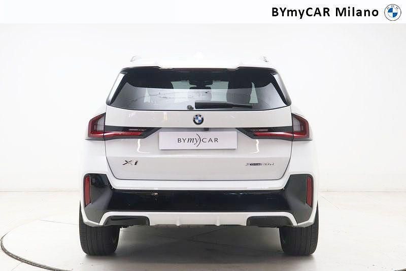 Usado BMW X1 M Sport 163 HP (119 kW) 2025 Branco SUV