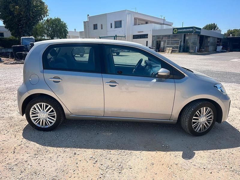 Usata VW up! 83 CV (61 kW) 2021 Utilitaria