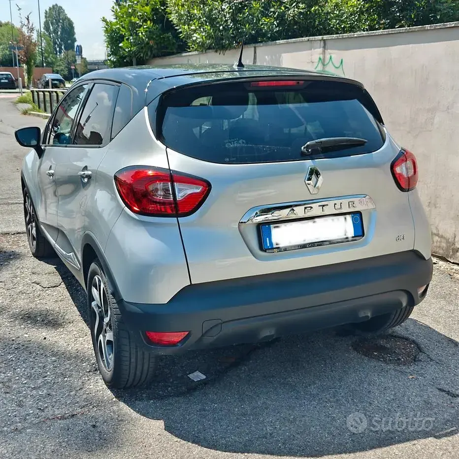 Usata Renault Captur 90 CV (66 kW) 2015 Grigio SUV