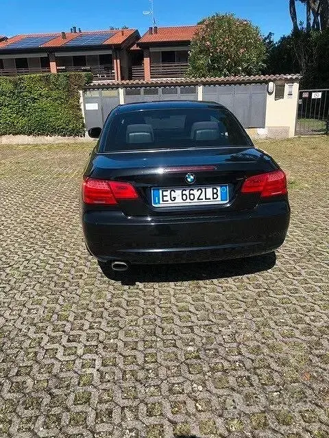 Usata BMW 320 Cabriolet 184 CV (135 kW) 2011 Nero Cabrio