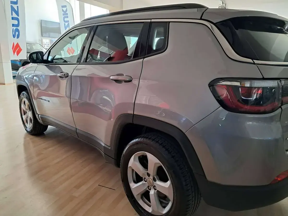 Usata Jeep Compass Longitude 140 CV (102 kW) 2018 Argento SUV