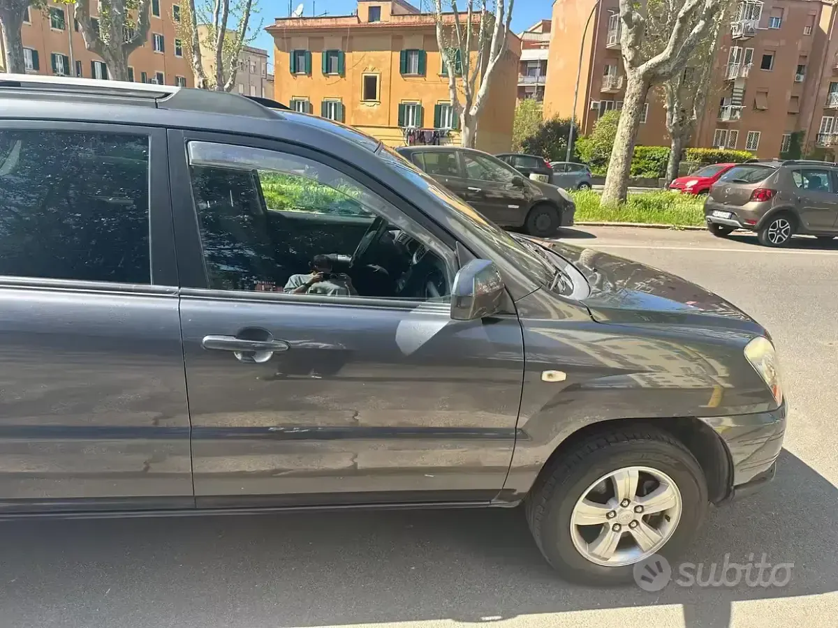 Usata Kia Sportage 140 CV (102 kW) 2009 Grigio SUV