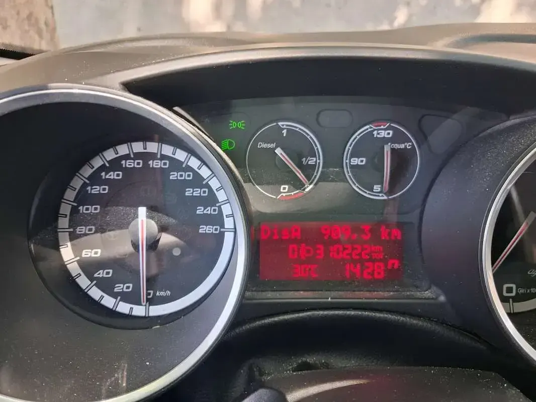 Usata Alfa Romeo Giulietta 105 CV (77 kW) 2012 Utilitaria
