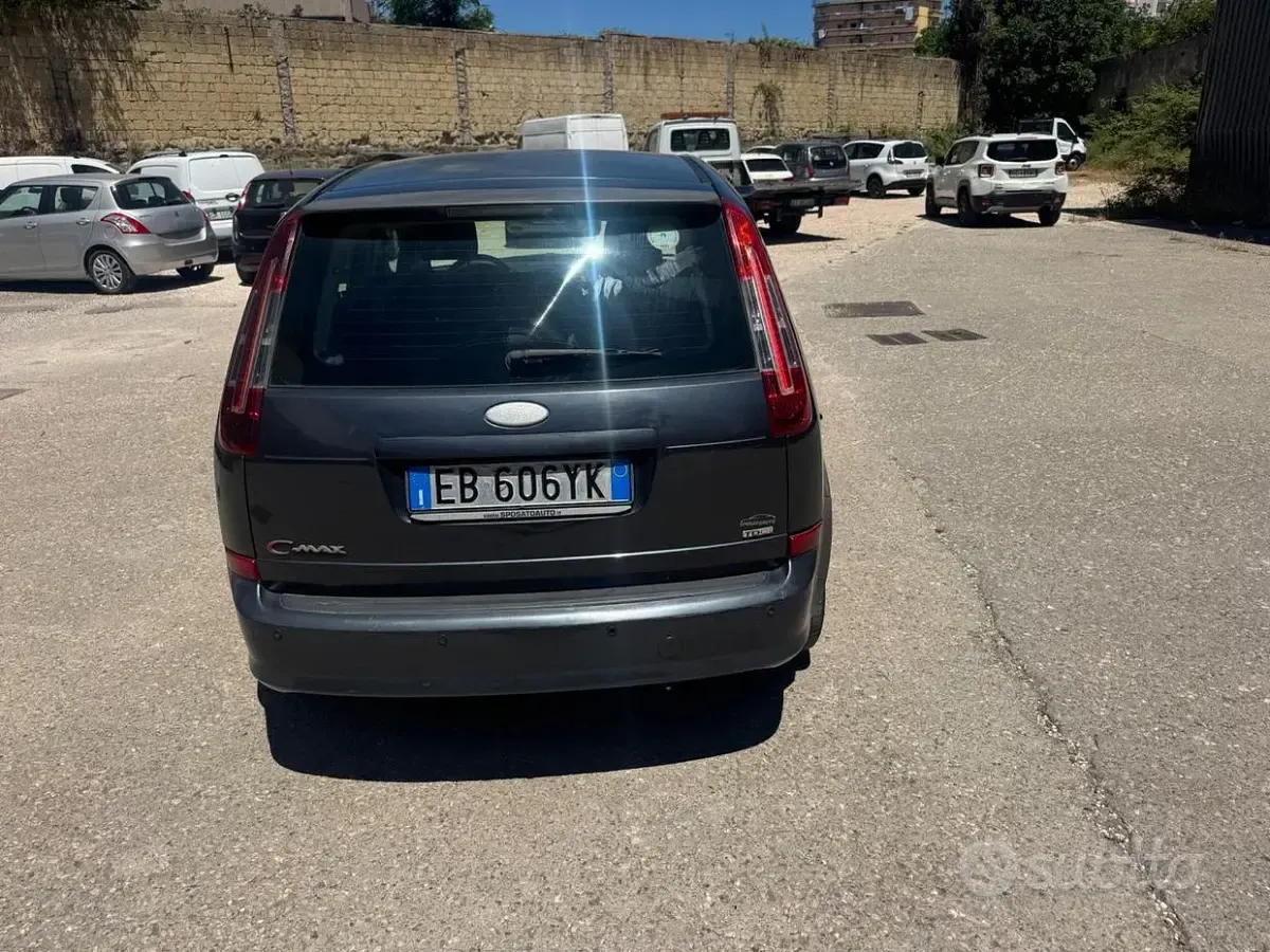 Usata Ford C-MAX Titanium 109 CV (80 kW) 2010 Grigio Monovolume