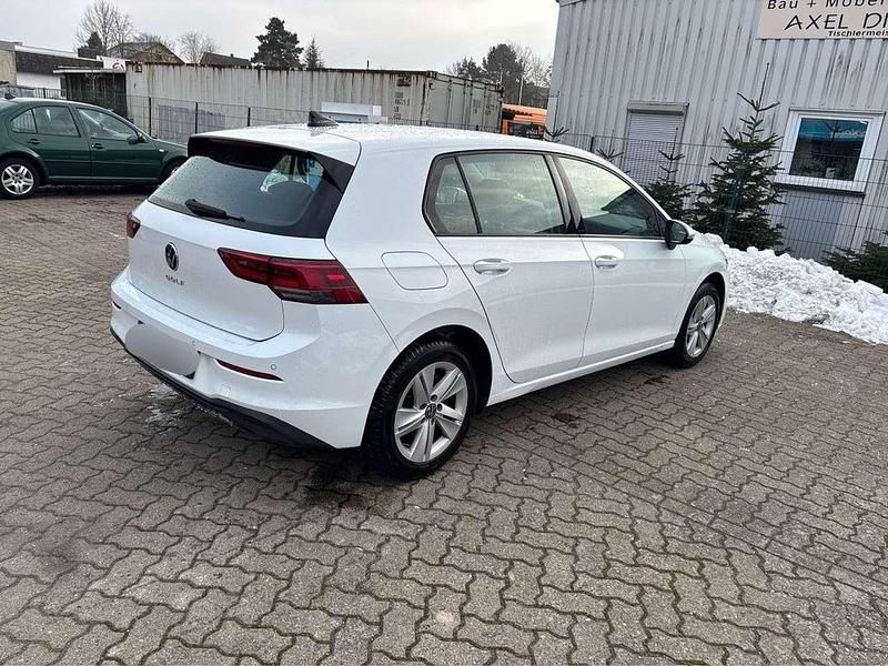 Usata VW Golf VIII Life 131 CV (96 kW) 2020 Bianco Berlina
