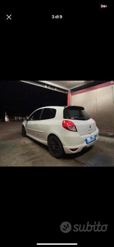 Usato 2012 Renault Clio III 1.6 Benzin 128 CV (8.300 €)