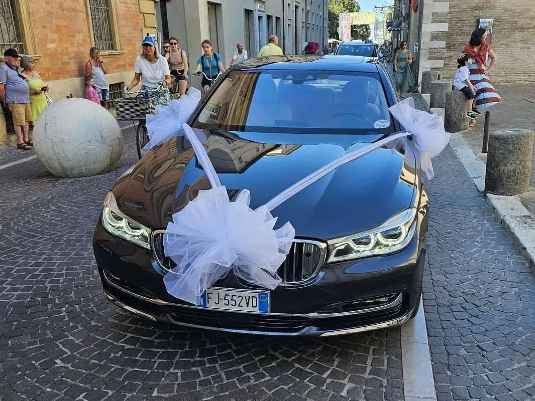 Usata BMW 740 Luxury Line 320 CV (235 kW) 2017 Blu/azzurro Berlina