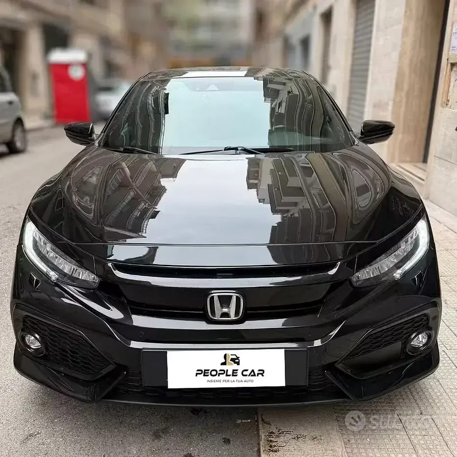 Usata Honda Civic Executive 129 CV (94 kW) 2017 Nero Berlina