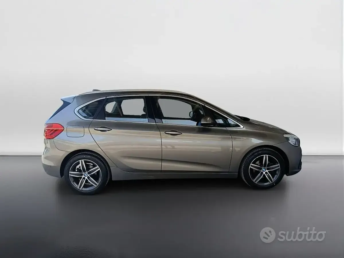 Usata BMW 218 Performance 150 CV (110 kW) 2015 Grigio Station wagon