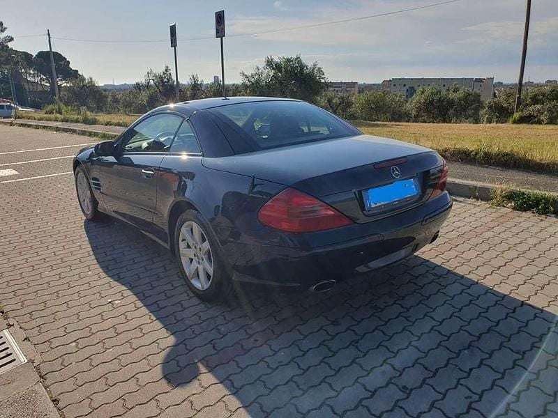 Usata Mercedes SL350 245 CV (180 kW) 2004 Nero Cabrio