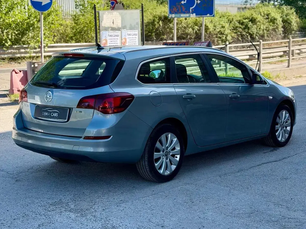Usata Opel Astra 125 CV (91 kW) 2012 Grigio Station wagon