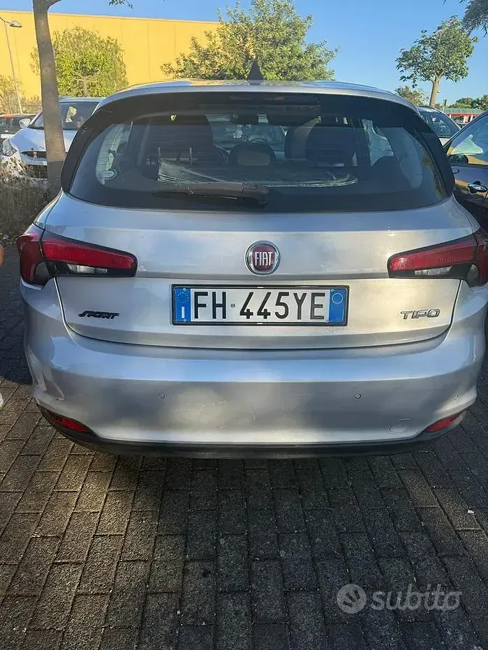 Usata Fiat Tipo 120 CV (88 kW) 2017 Grigio Berlina