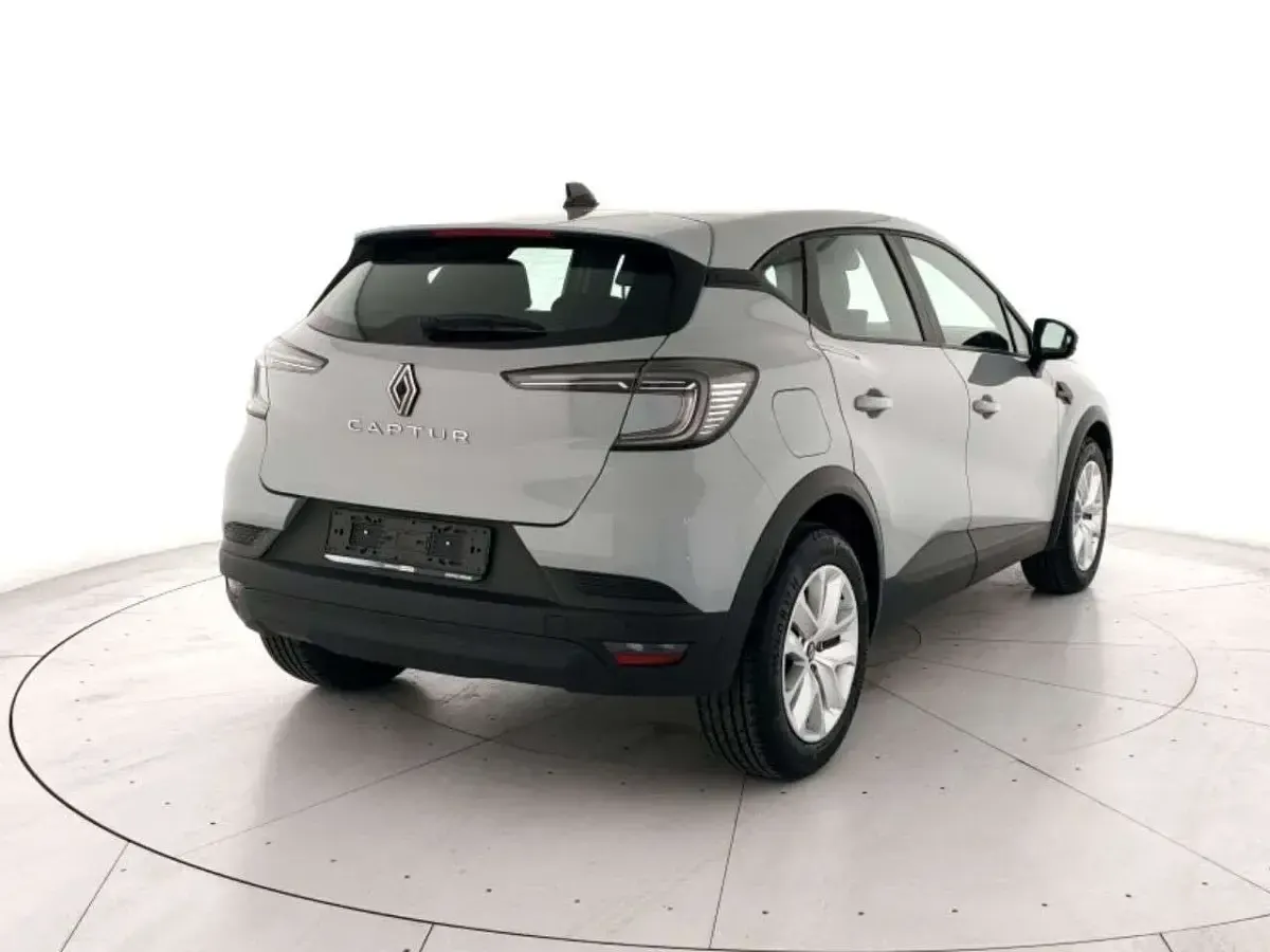 Usata Renault Captur Evolution 101 CV (74 kW) 2025 Grigio SUV
