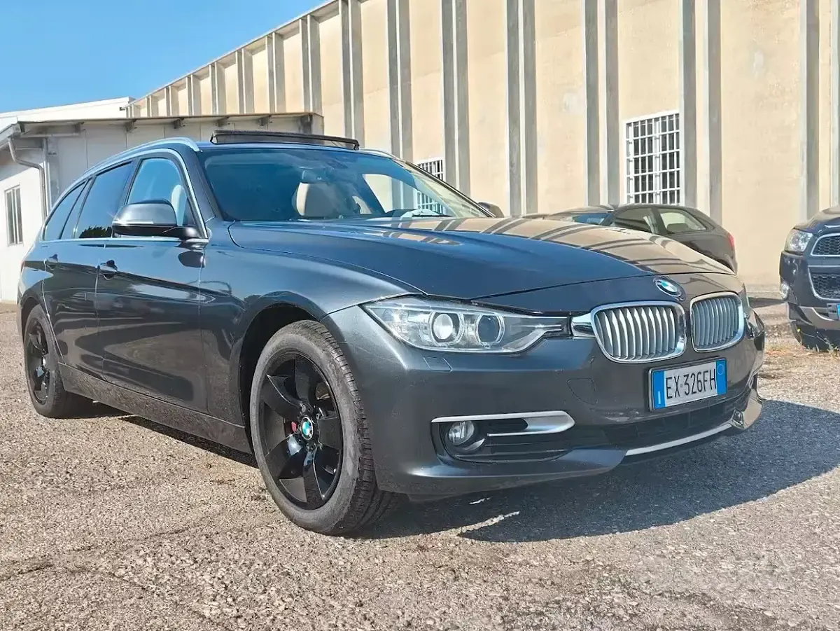 Usata BMW 320 Luxury Line 184 CV (135 kW) 2014 Grigio Station wagon