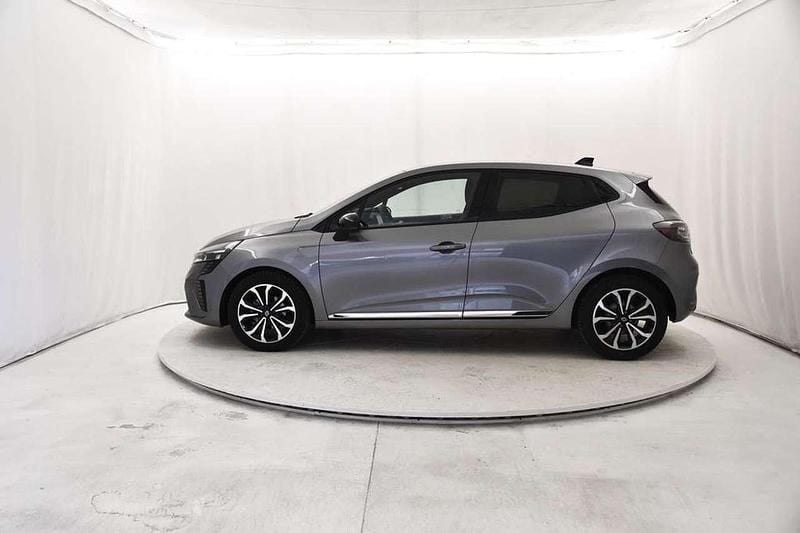 Usata Renault Clio V Techno 91 CV (66 kW) 2025 Grigio scisto Berlina
