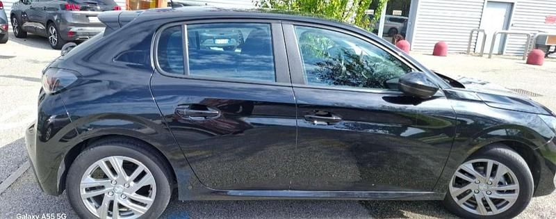 Usata Peugeot 208 Active 75 CV (55 kW) 2020 Nero Utilitaria