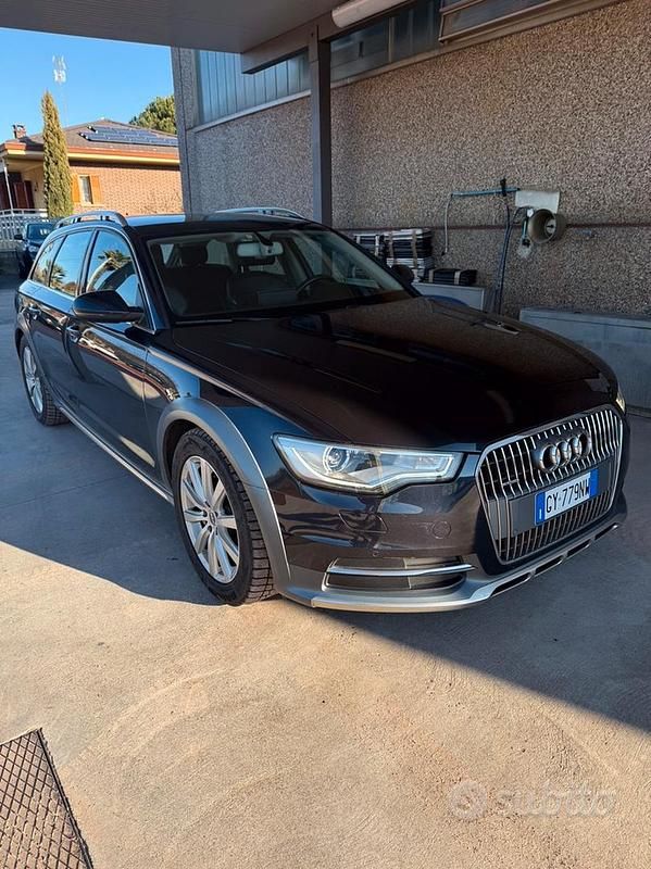 Usata Audi A6 313 CV (230 kW) 2013 Blu Station wagon