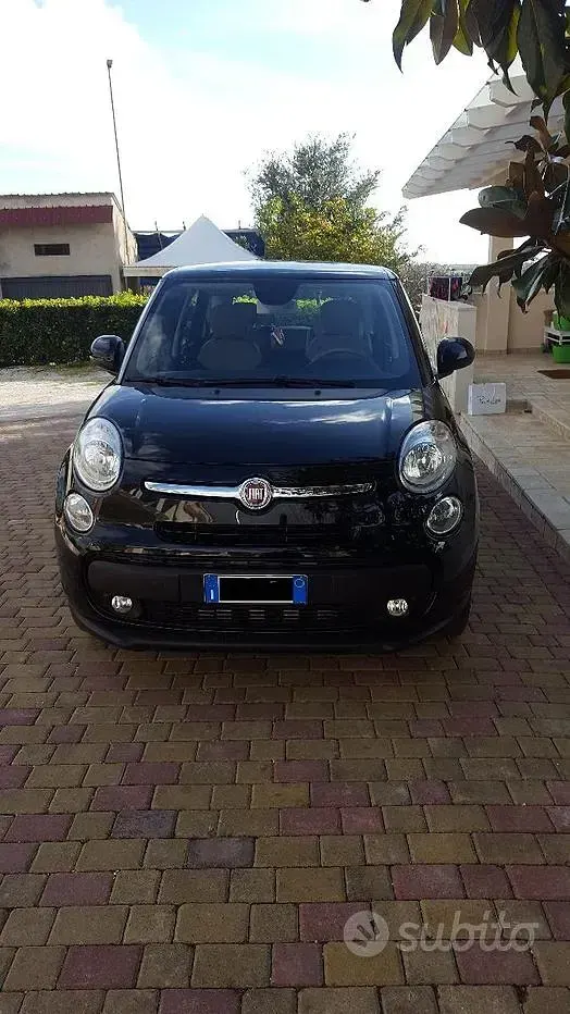 Käytetty Fiat 500L 105 HP (77 kW) 2014 Musta Tila-auto