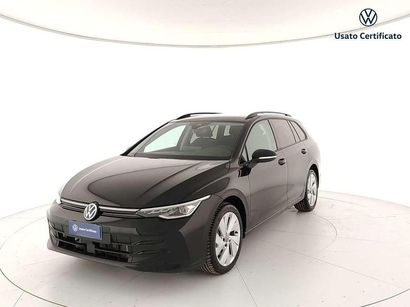 Nero Usata 2024 VW Golf VIII Life Station wagon | 29.800 € (Buon prezzo) - Immagine 1/4